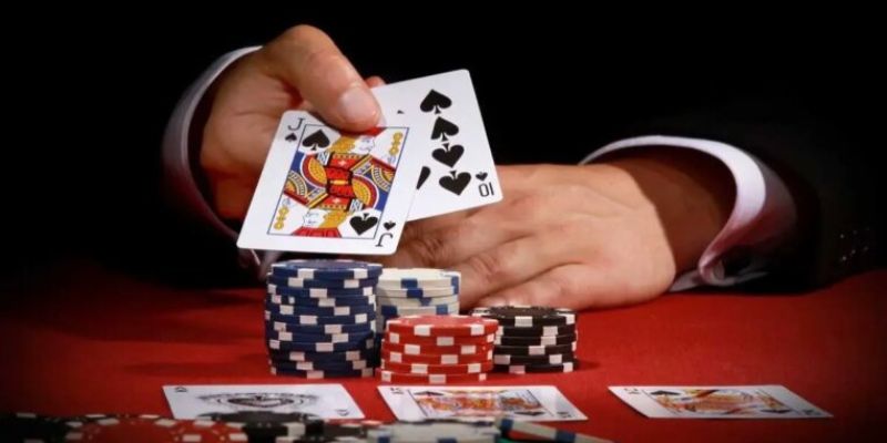 Game bài online là hình thức giải trí trực tuyến được yêu thích hiện nay